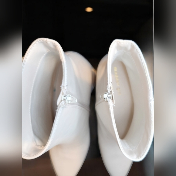 Madden Girl Pointed Toe Ankle Boots Womans Sz 10 Eggshell White - Picture 4 of 7